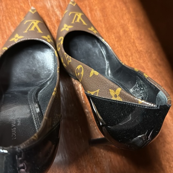 Louis Vuitton heels - Picture 3 of 4